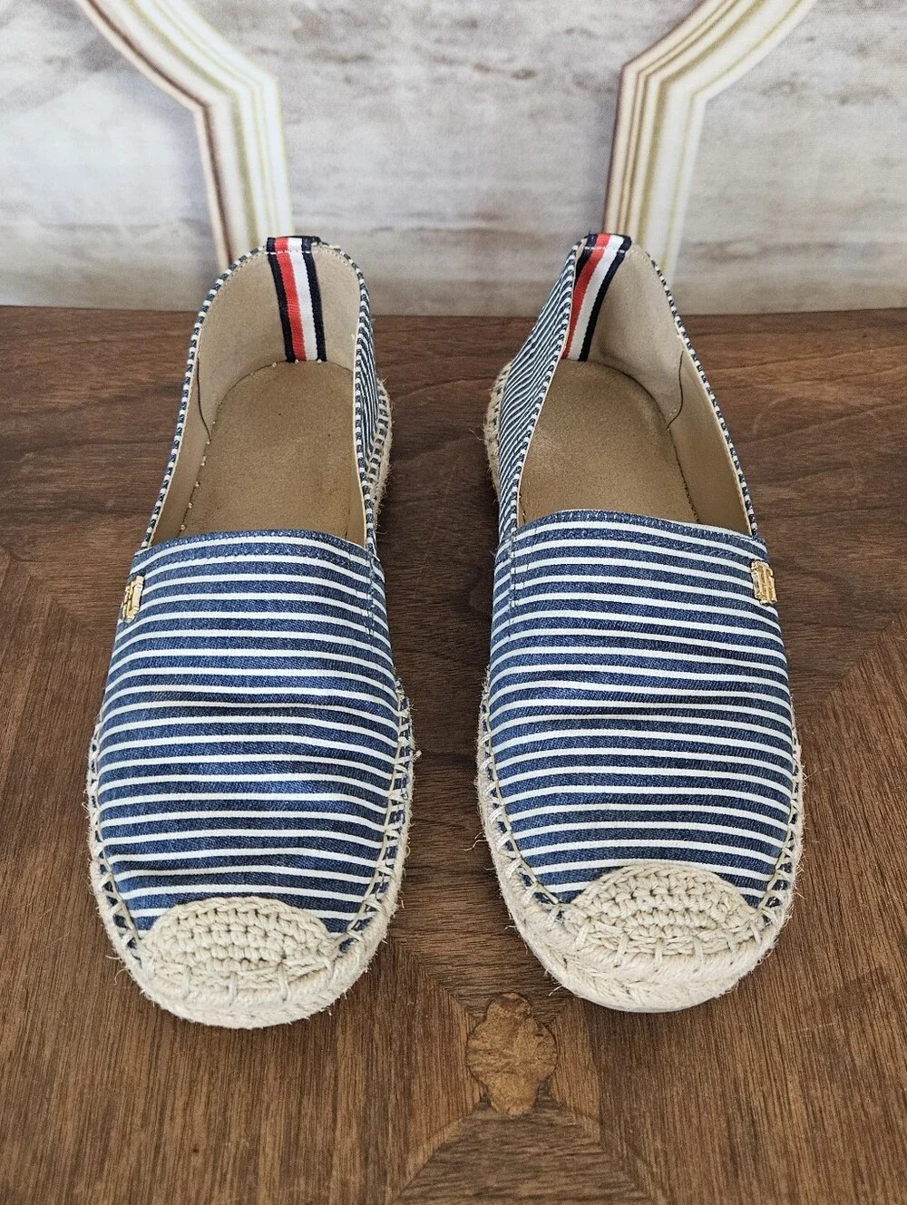 Tommy Hilfiger Women's Blue White Striped Espadrille Flats Slip On Shoes 7.5 M - Picture 2 of 14